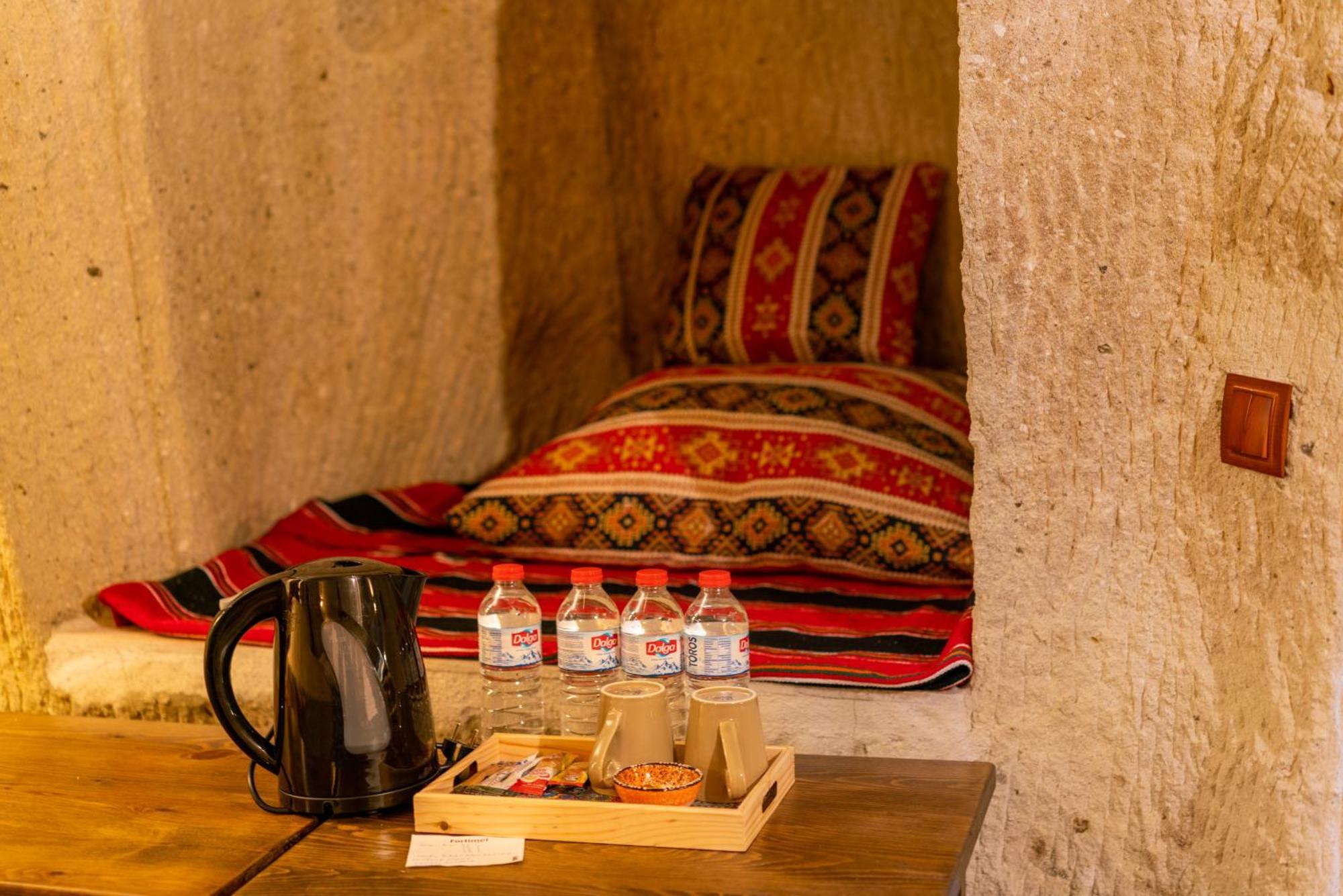 ホテル Cappadocia Inans Cave & Swimming Pool Hot ネヴシェヒル エクステリア 写真