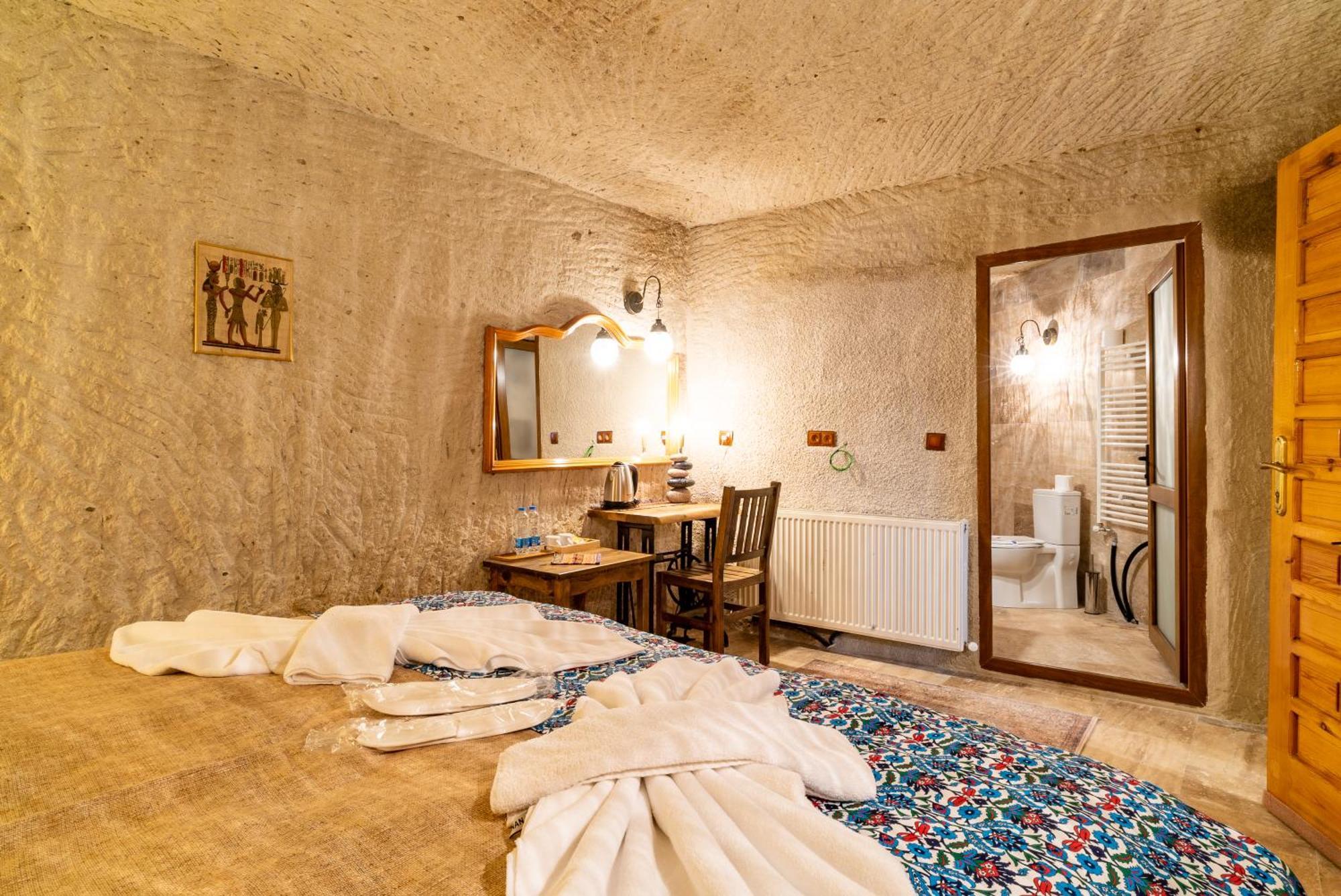 ホテル Cappadocia Inans Cave & Swimming Pool Hot ネヴシェヒル エクステリア 写真