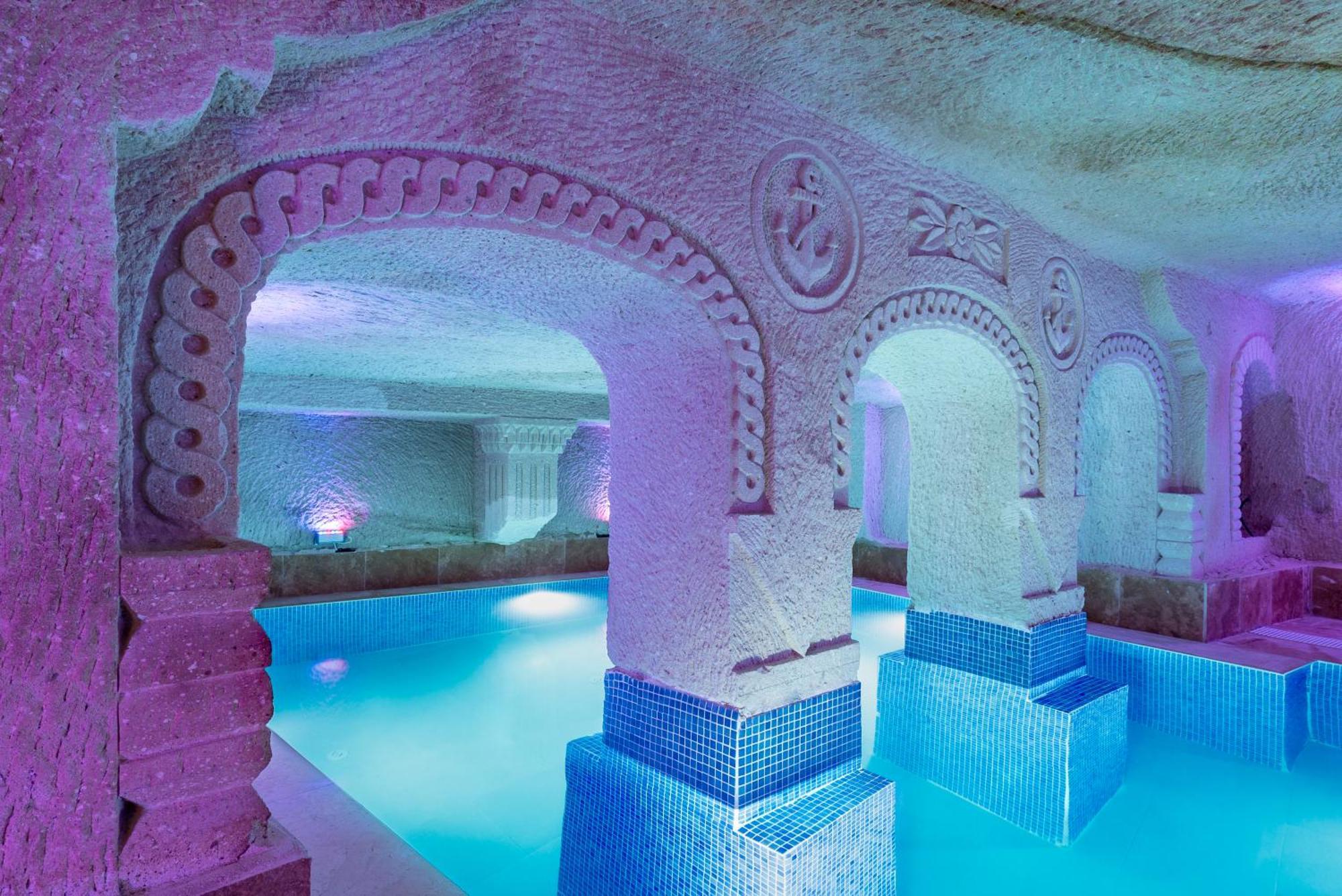 ホテル Cappadocia Inans Cave & Swimming Pool Hot ネヴシェヒル エクステリア 写真