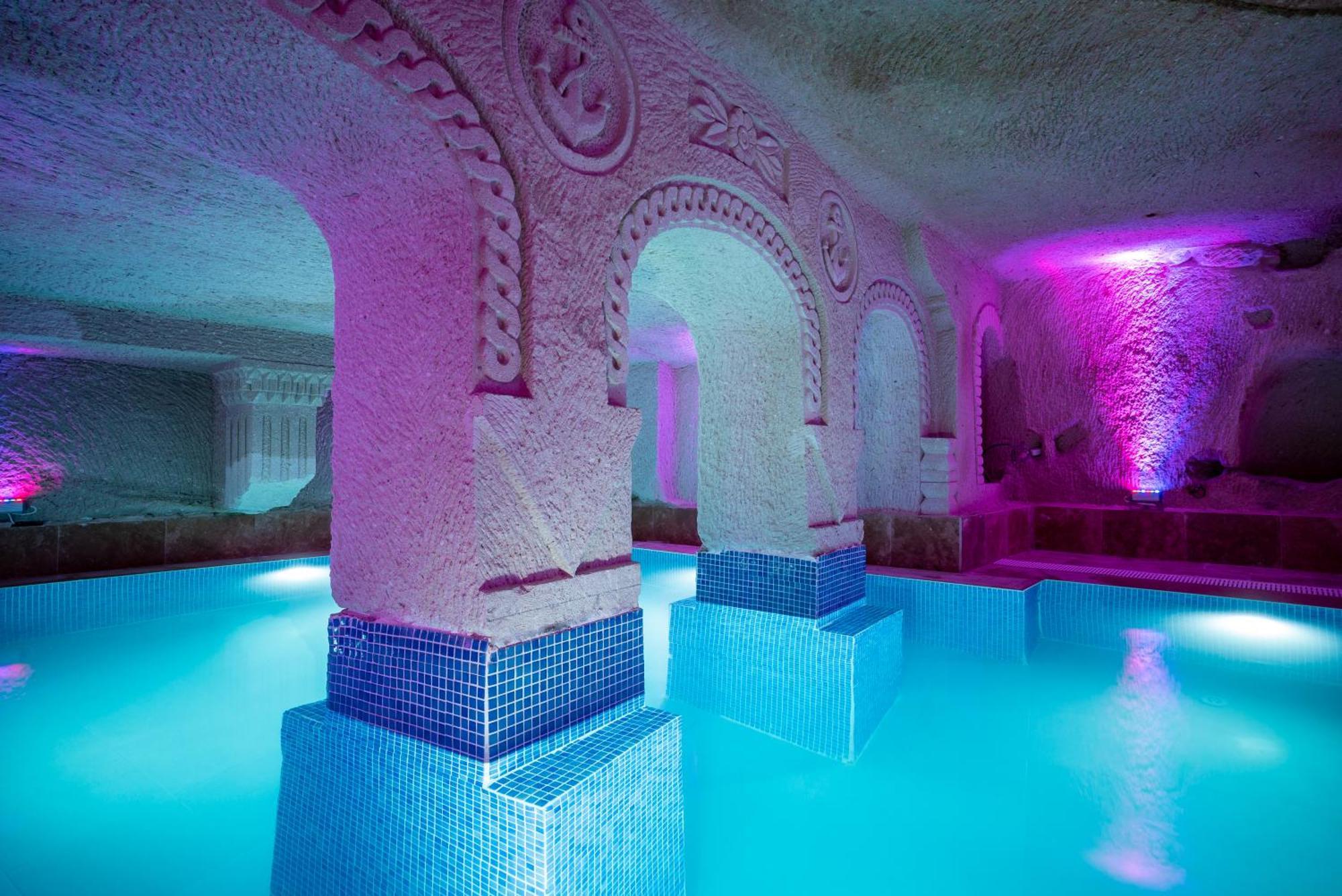 ホテル Cappadocia Inans Cave & Swimming Pool Hot ネヴシェヒル エクステリア 写真