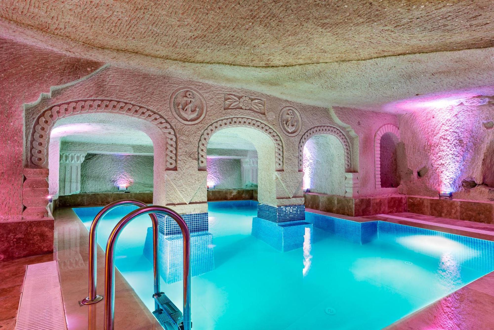 ホテル Cappadocia Inans Cave & Swimming Pool Hot ネヴシェヒル エクステリア 写真