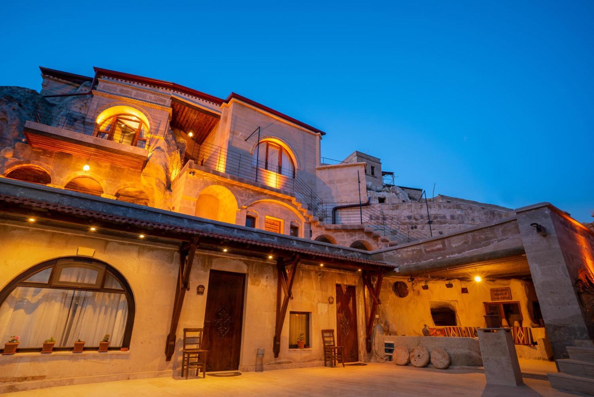ホテル Cappadocia Inans Cave & Swimming Pool Hot ネヴシェヒル エクステリア 写真