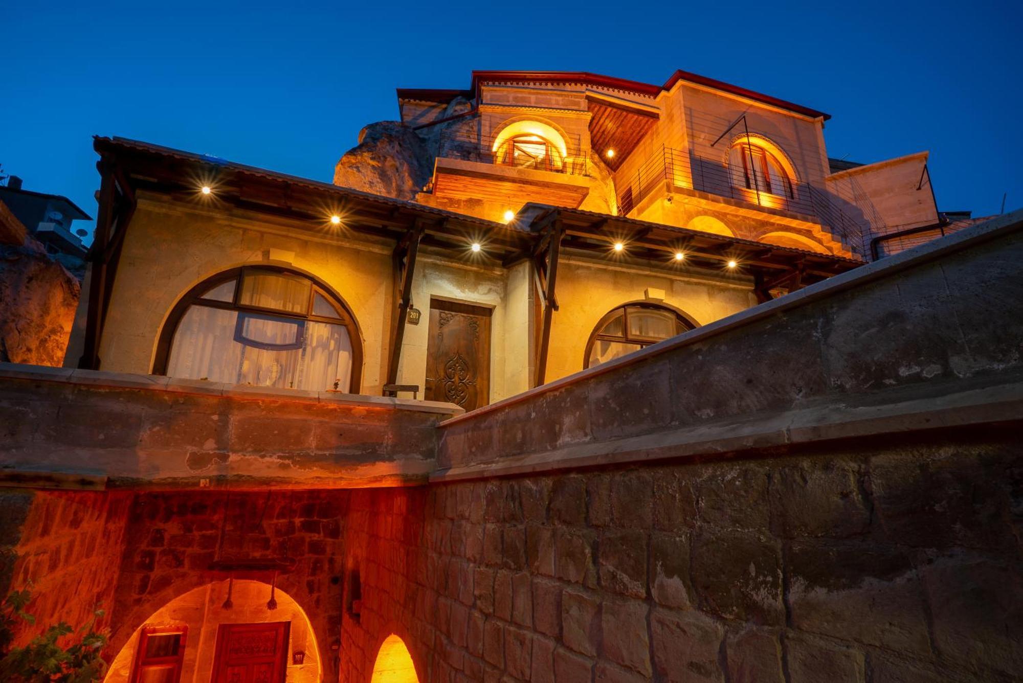 ホテル Cappadocia Inans Cave & Swimming Pool Hot ネヴシェヒル エクステリア 写真