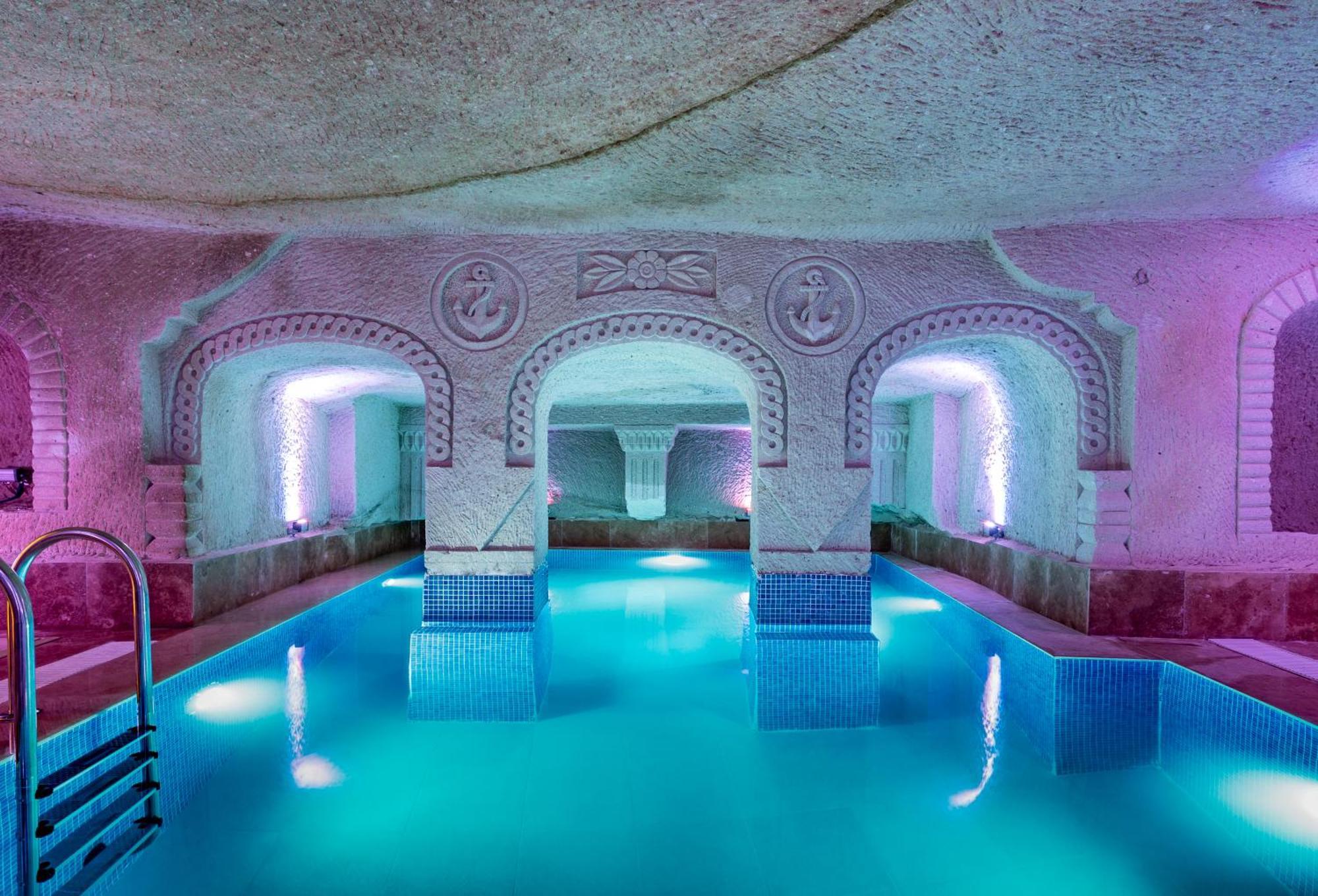 ホテル Cappadocia Inans Cave & Swimming Pool Hot ネヴシェヒル エクステリア 写真