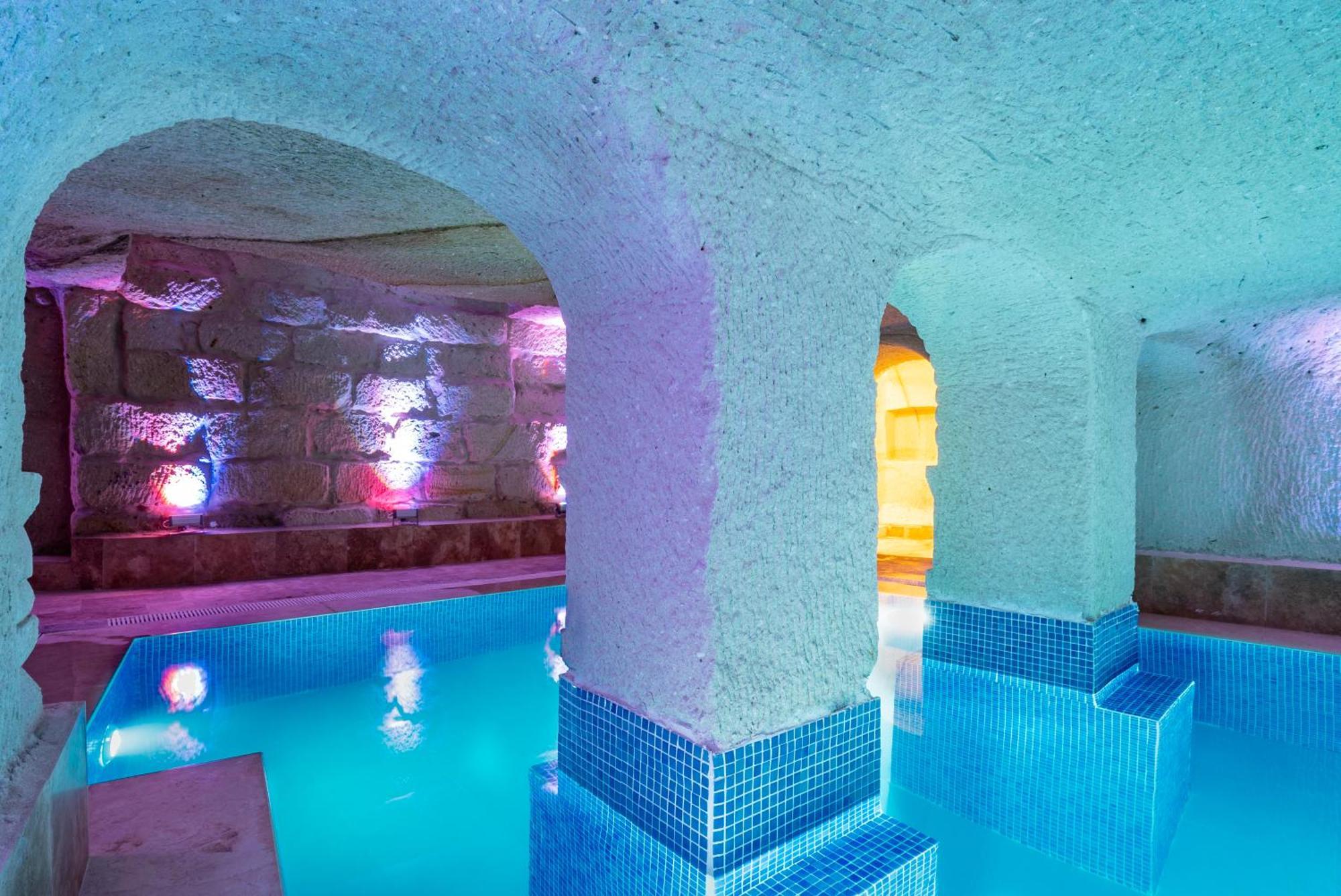 ホテル Cappadocia Inans Cave & Swimming Pool Hot ネヴシェヒル エクステリア 写真