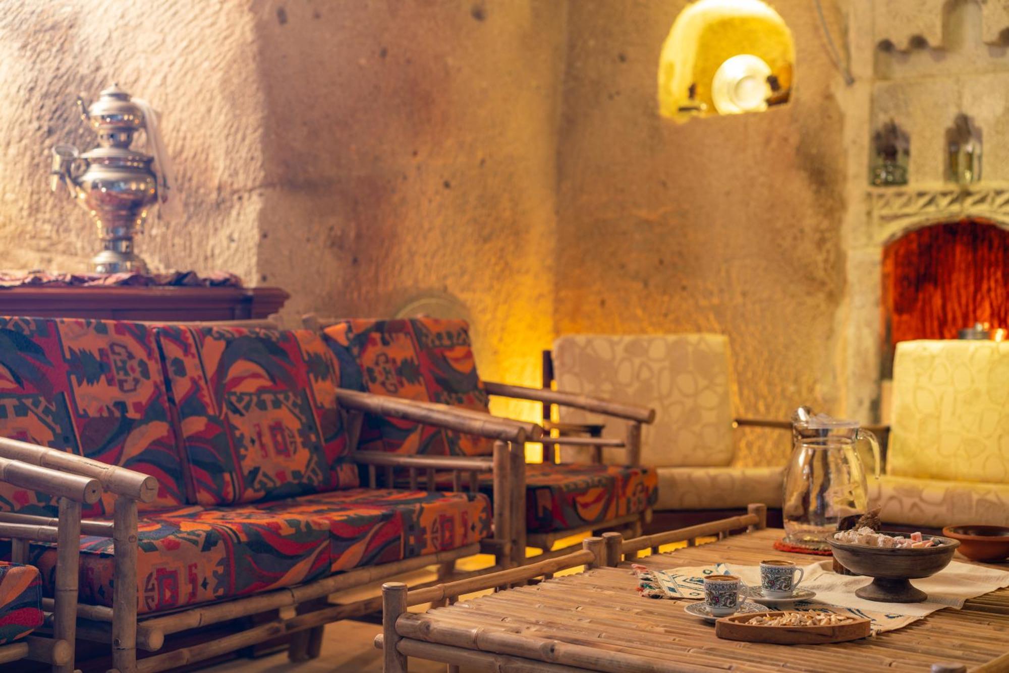 ホテル Cappadocia Inans Cave & Swimming Pool Hot ネヴシェヒル エクステリア 写真