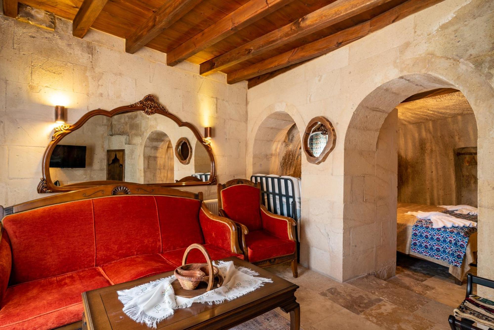ホテル Cappadocia Inans Cave & Swimming Pool Hot ネヴシェヒル エクステリア 写真