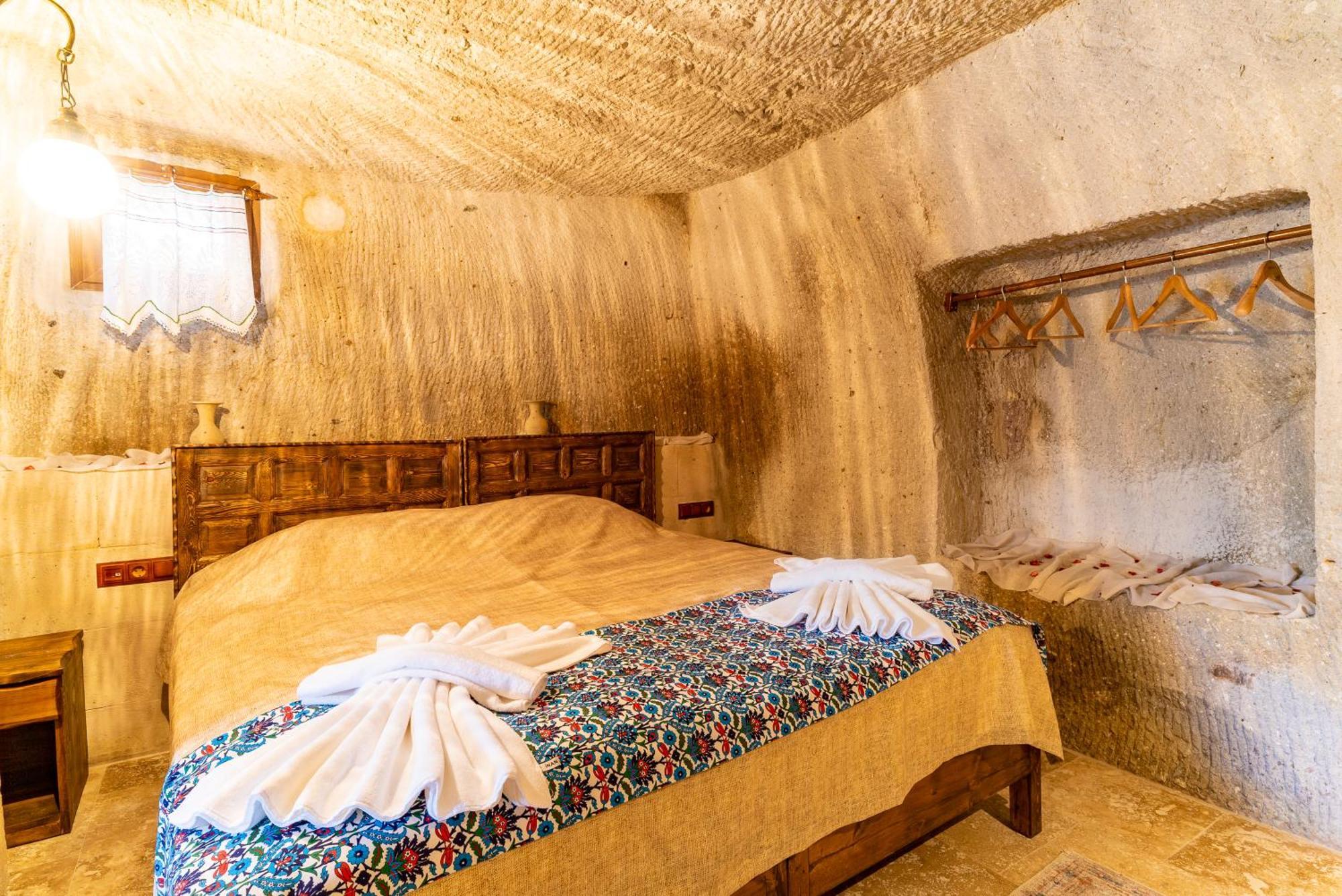 ホテル Cappadocia Inans Cave & Swimming Pool Hot ネヴシェヒル エクステリア 写真