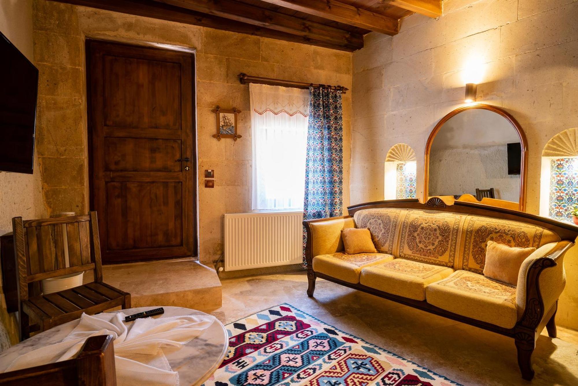 ホテル Cappadocia Inans Cave & Swimming Pool Hot ネヴシェヒル エクステリア 写真