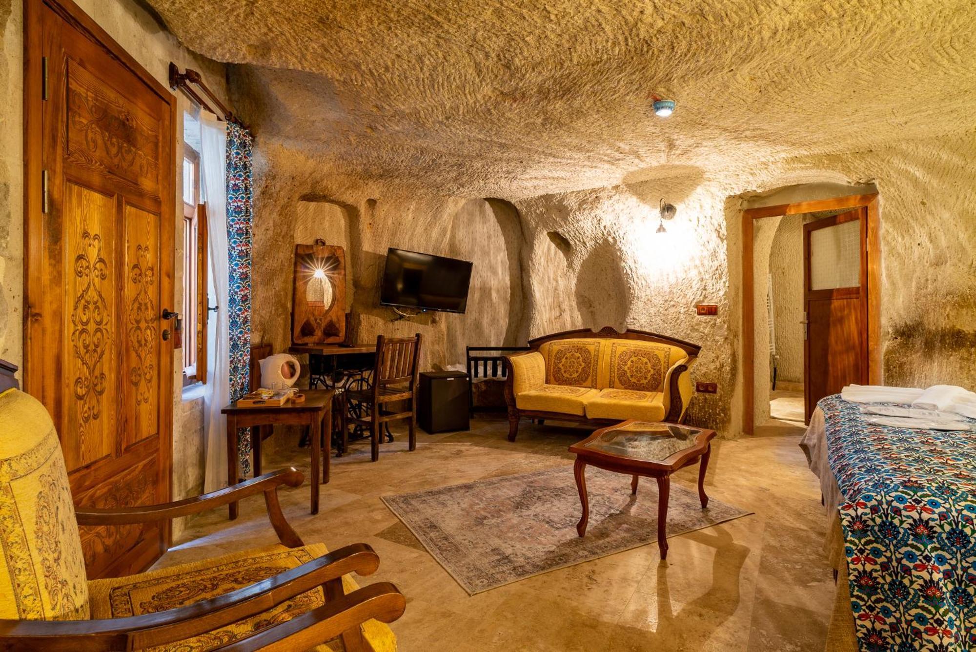 ホテル Cappadocia Inans Cave & Swimming Pool Hot ネヴシェヒル エクステリア 写真